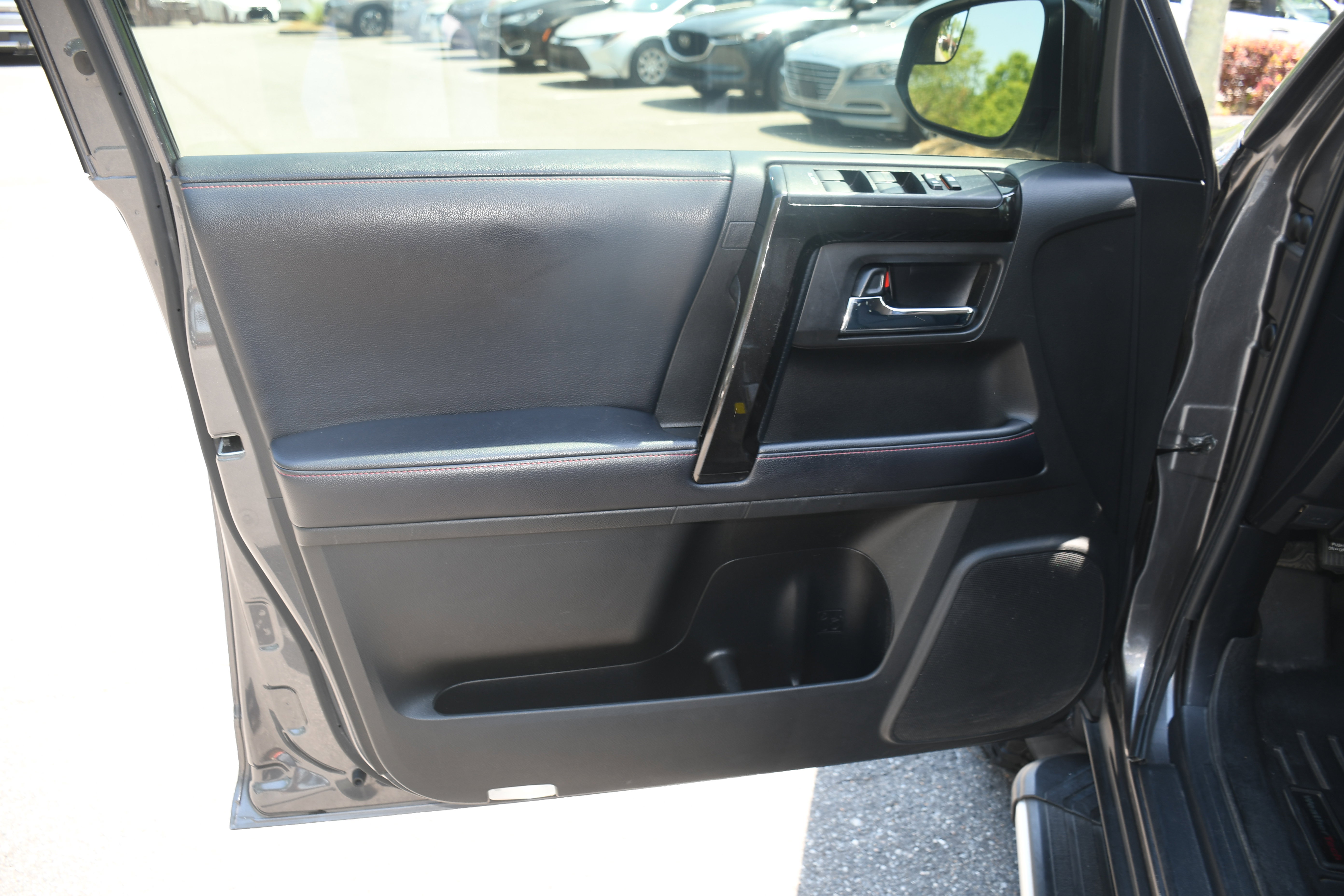 Used 2019 Toyota 4Runner TRD Off-Road image 9