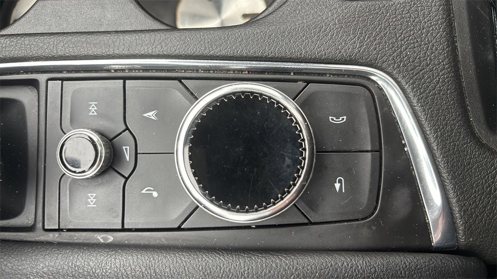 Used 2020 Cadillac XT6 Premium Luxury image 32