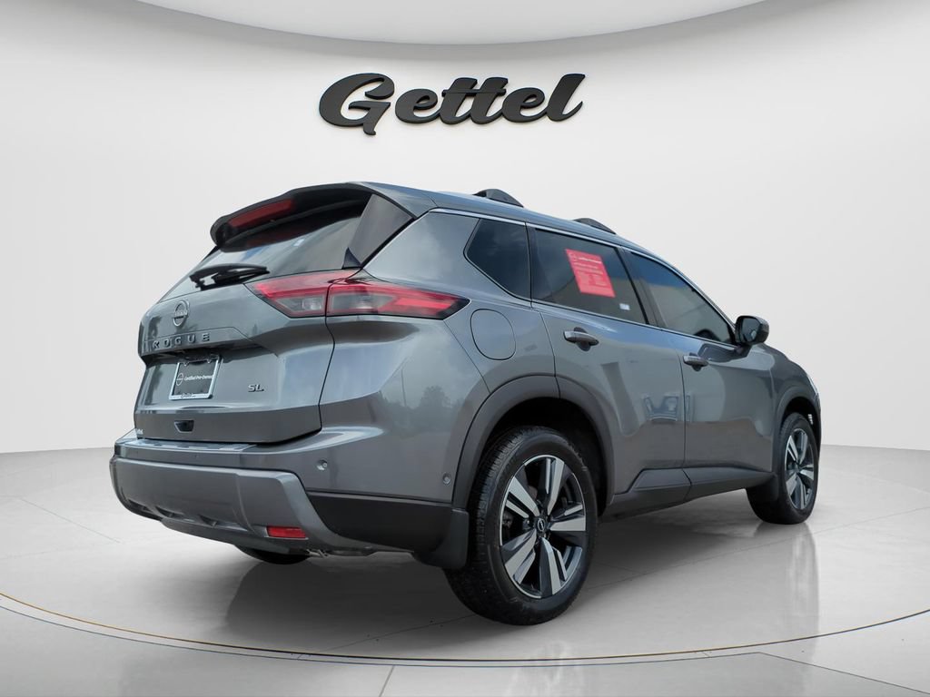 Certified 2024 Nissan Rogue SL FWD image 5