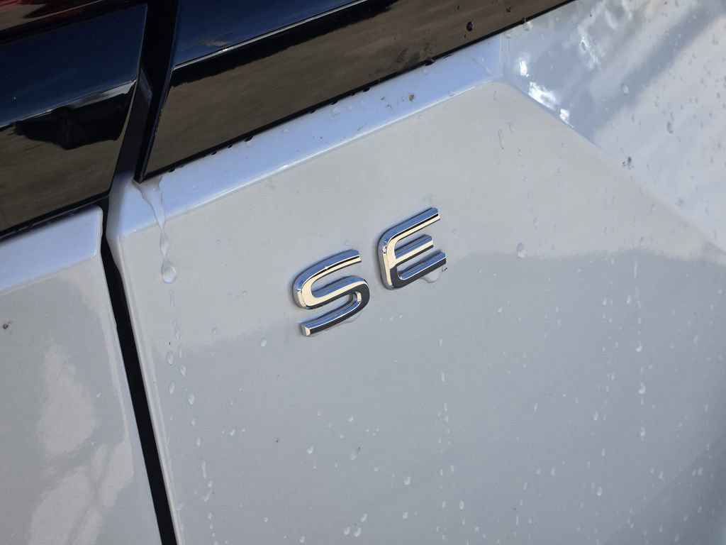 New 2026 Volkswagen Atlas Peak Edition image 9