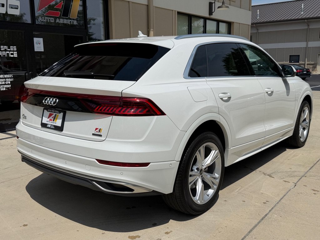Used 2023 Audi Q8 Premium w/ Convenience Package AWD/4WD image 8