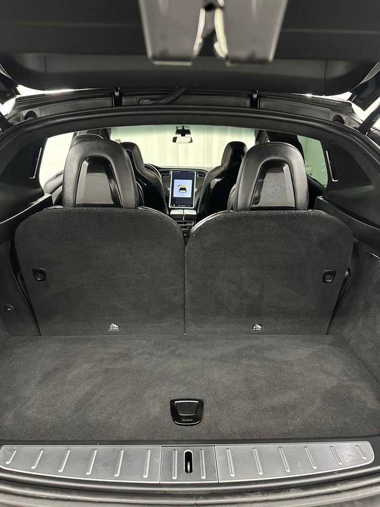 Used 2016 Tesla Model X Performance image 28