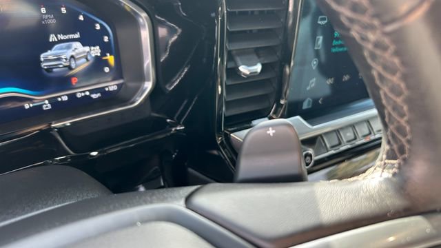 Certified 2022 Chevrolet Silverado 1500 RST w/ Redline Edition AWD/4WD image 21