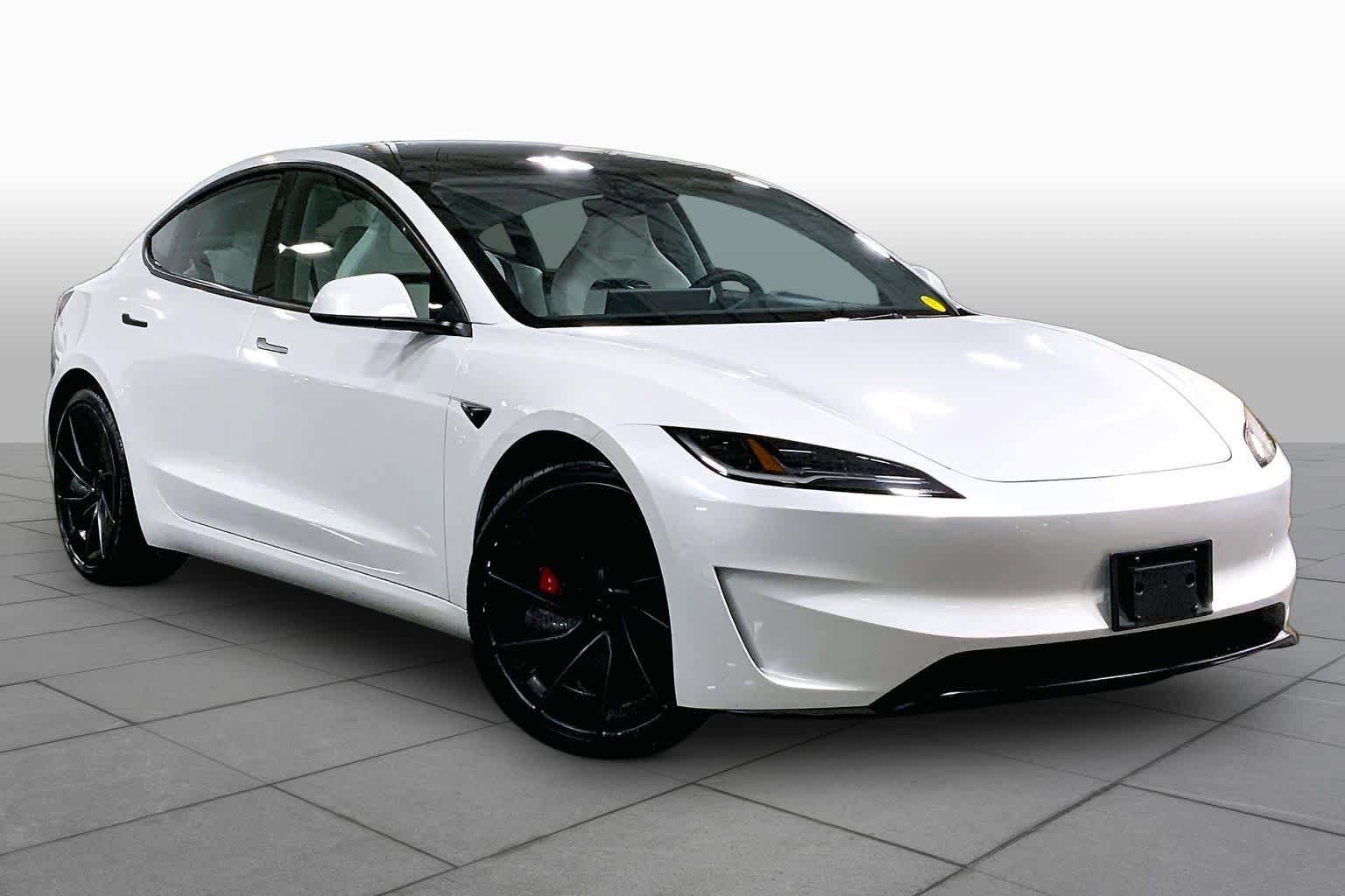 Used 2025 Tesla Model 3 Performance AWD/4WD image 2