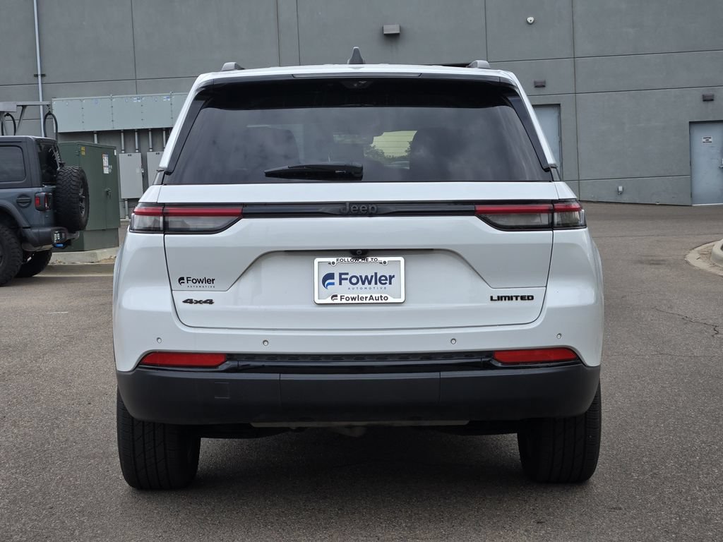 Used 2023 Jeep Grand Cherokee Limited w/ Luxury Tech Group II AWD/4WD image 6