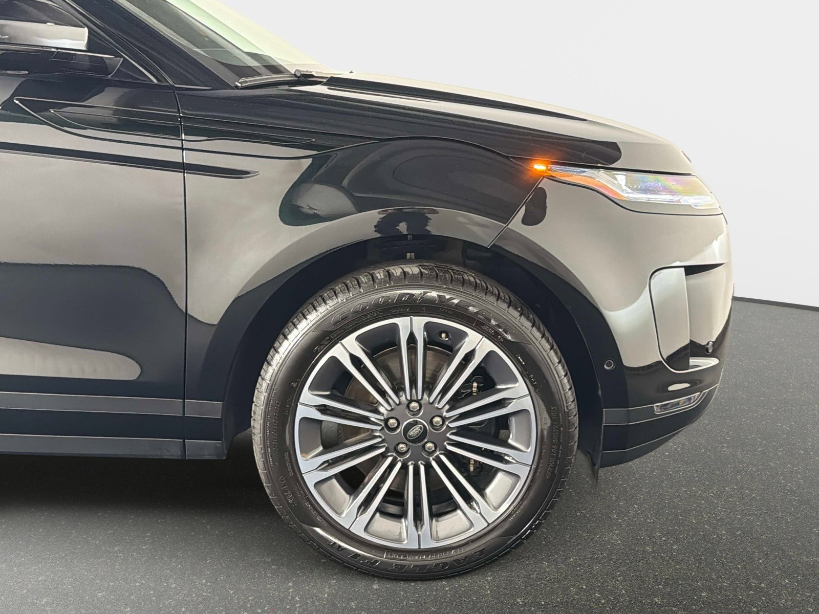 Used 2026 Land Rover Range Rover Evoque S image 20