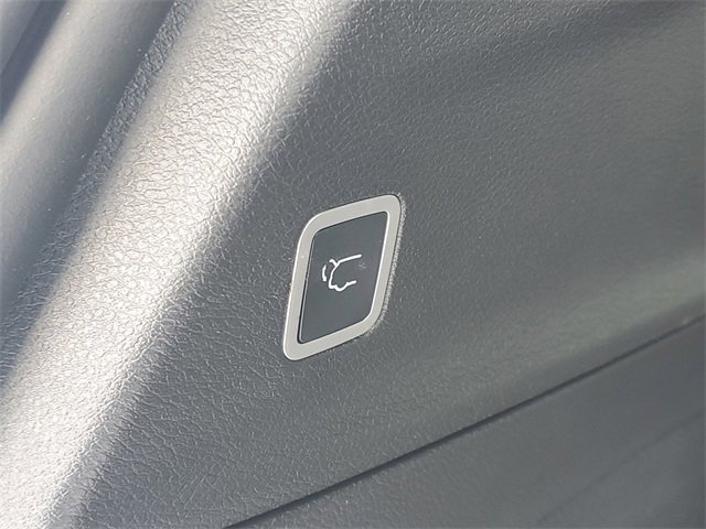 New 2026 Chrysler Pacifica Limited w/ Trailer Tow Group image 9