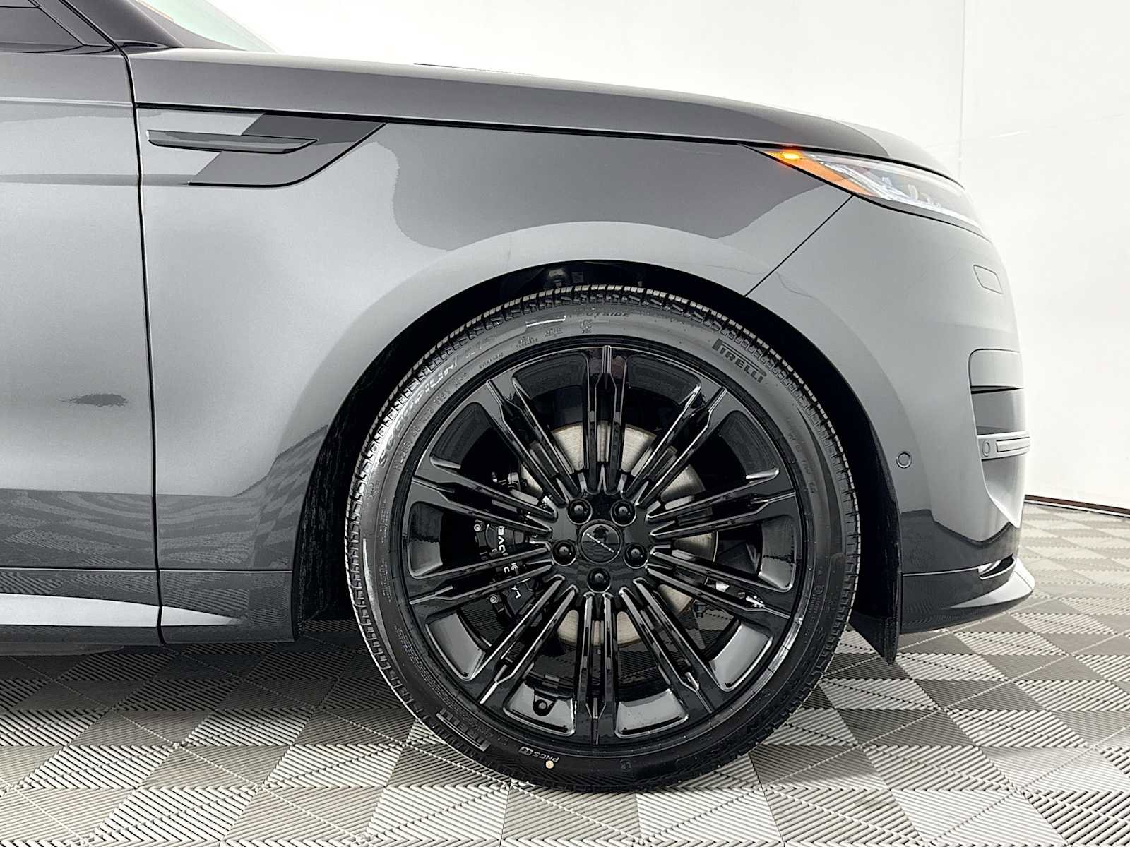 New 2026 Land Rover Range Rover Sport Dynamic SE AWD/4WD image 31