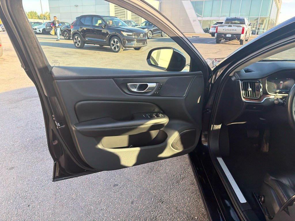 Used 2024 Volvo S60 B5 Plus w/ Climate Package AWD/4WD image 10