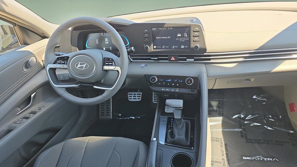 New 2026 Hyundai Elantra Sport FWD image 11