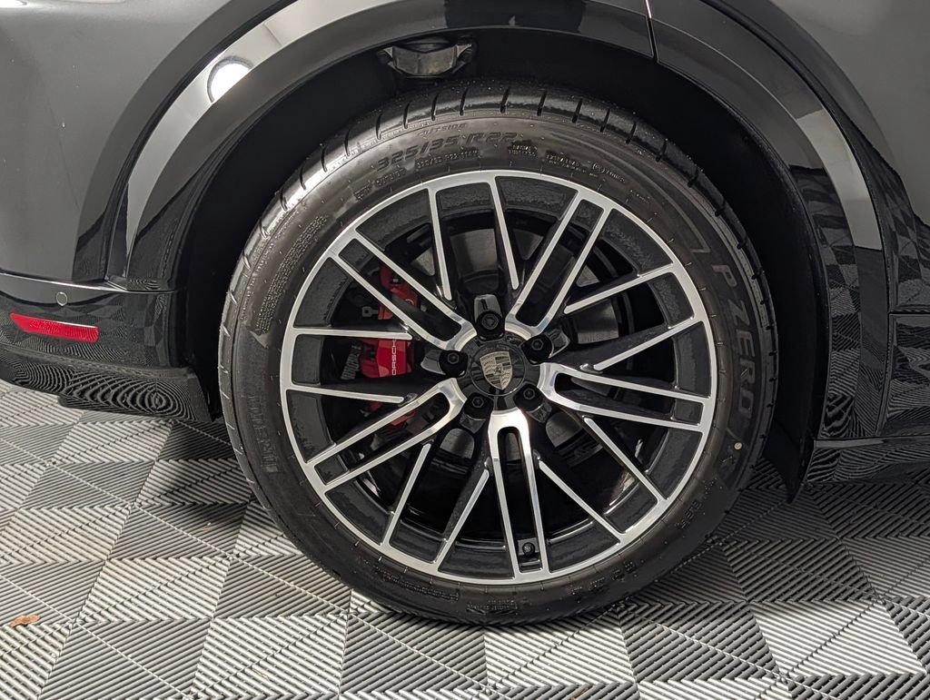 New 2026 Porsche Cayenne Turbo AWD/4WD image 13