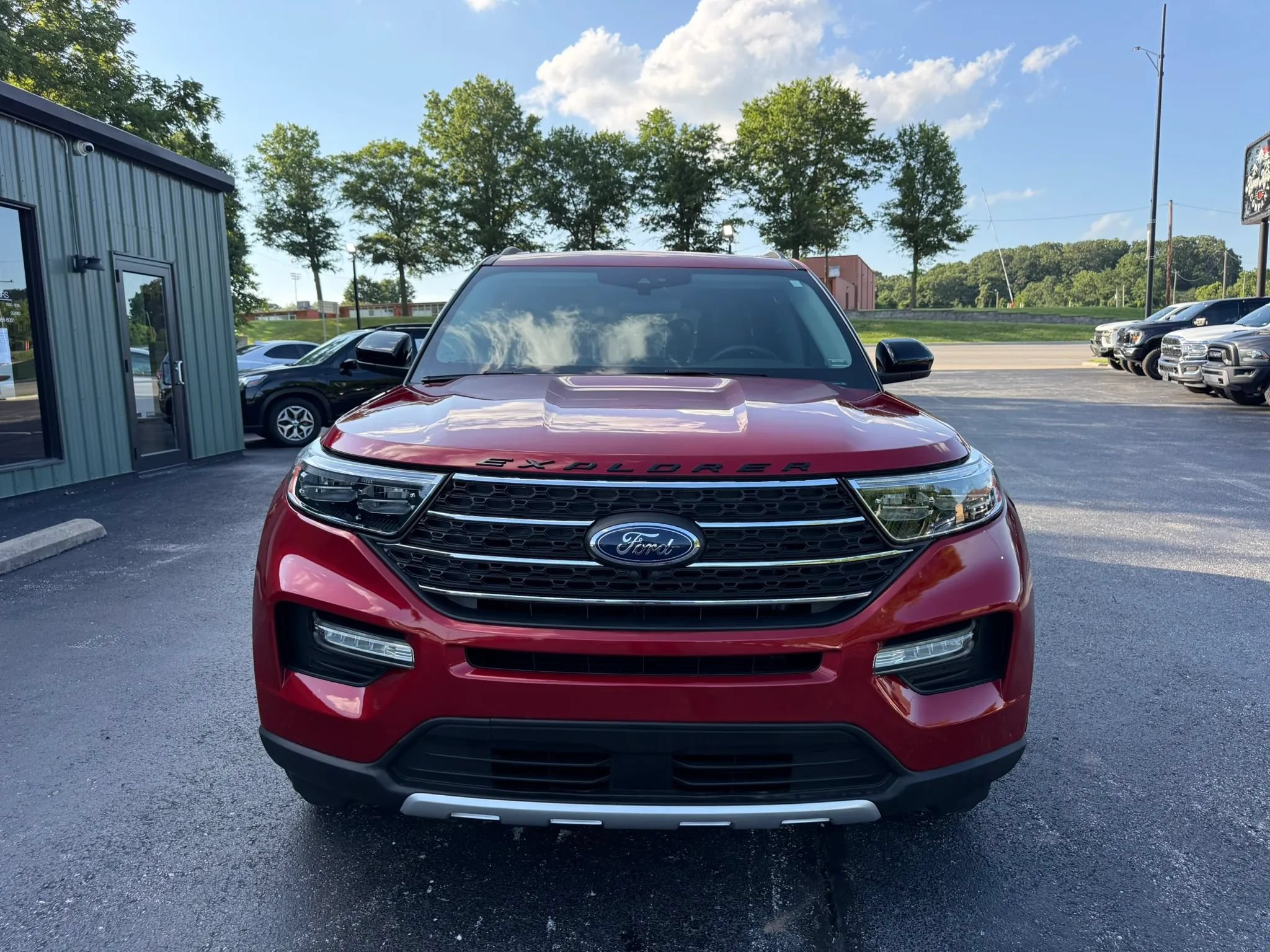 Used 2024 Ford Explorer XLT w/ Equipment Group 202A AWD/4WD image 9