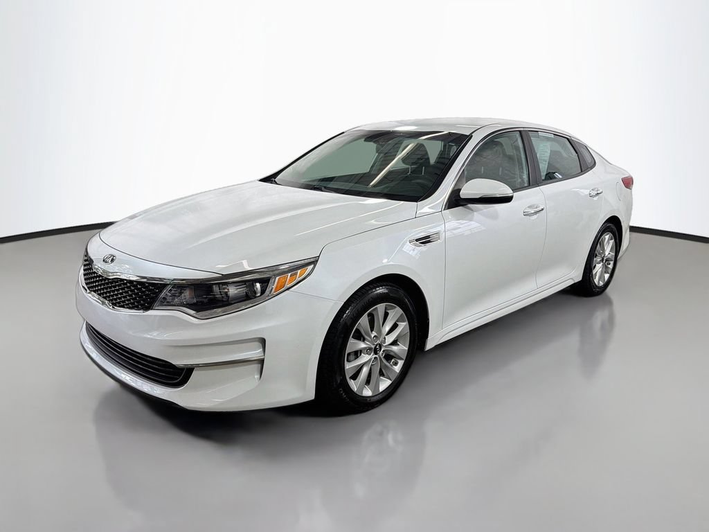 Used 2017 Kia Optima LX FWD image 5