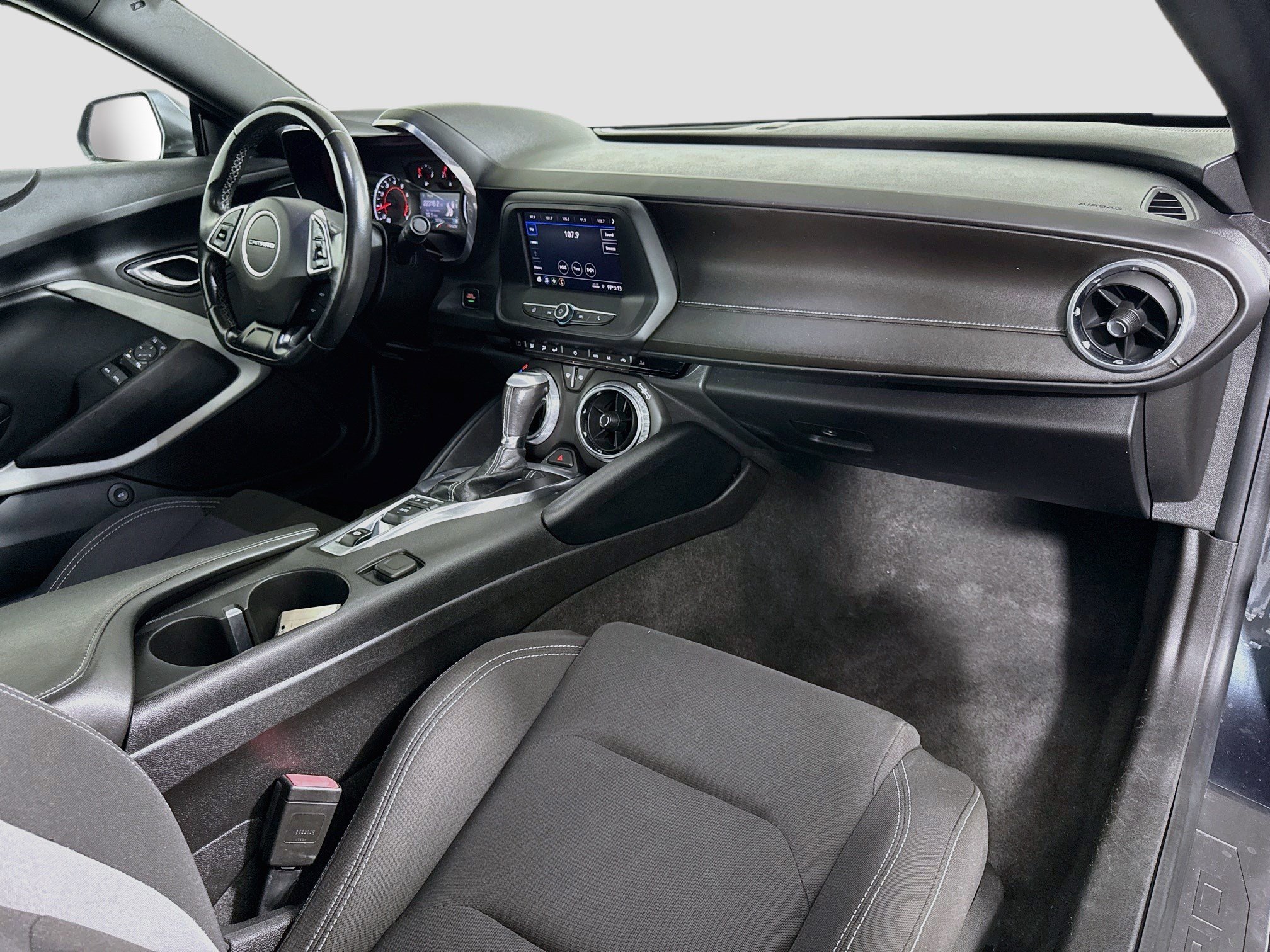 Used 2020 Chevrolet Camaro LT RWD image 28