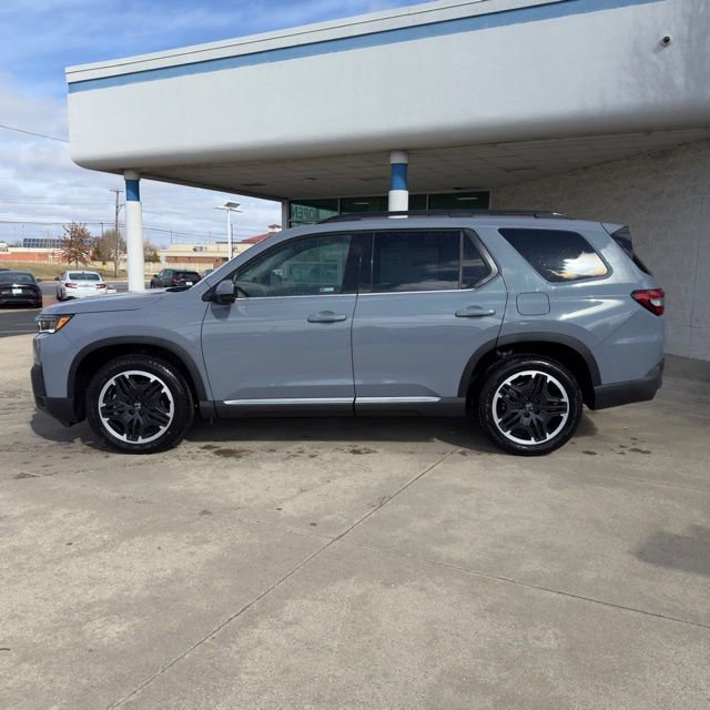 New 2026 Honda Pilot Touring image 2