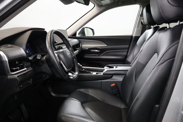 Certified 2024 Toyota Grand Highlander XLE image 13