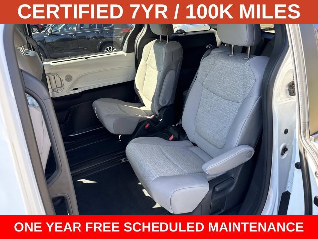 Used 2026 Toyota Sienna LE FWD image 16