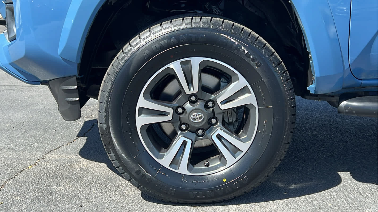 Used 2019 Toyota Tacoma TRD Sport w/ Technology Package AWD/4WD image 9