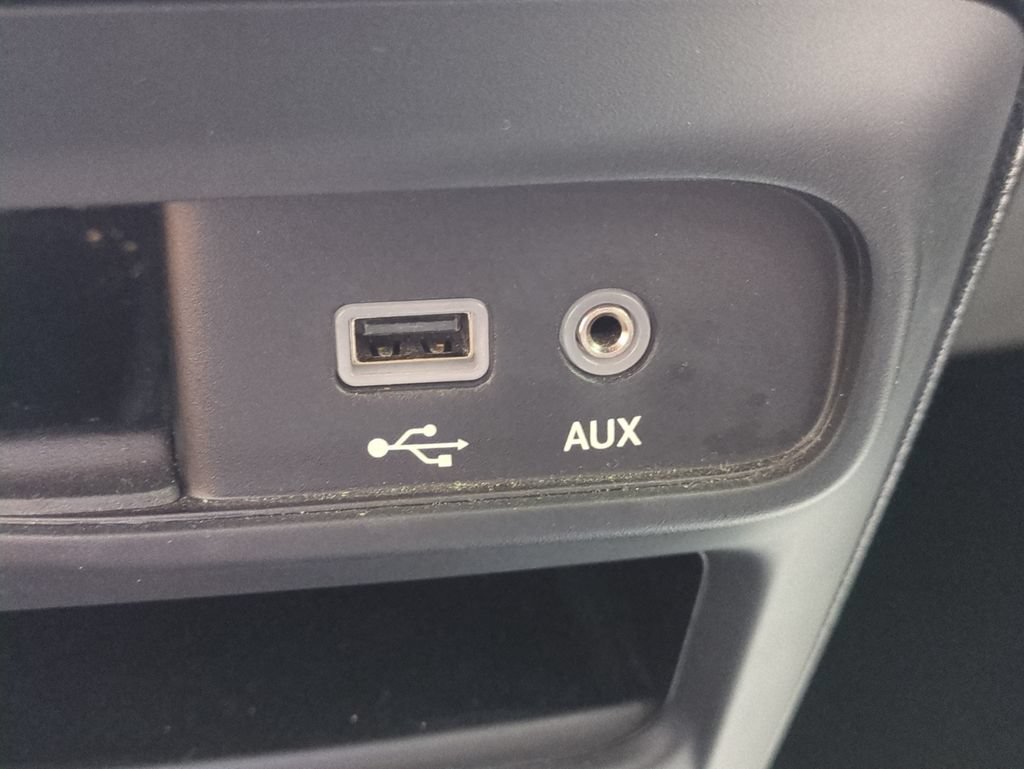 Used 2020 Chrysler Pacifica Touring w/ Advanced Safetytec Group FWD image 28