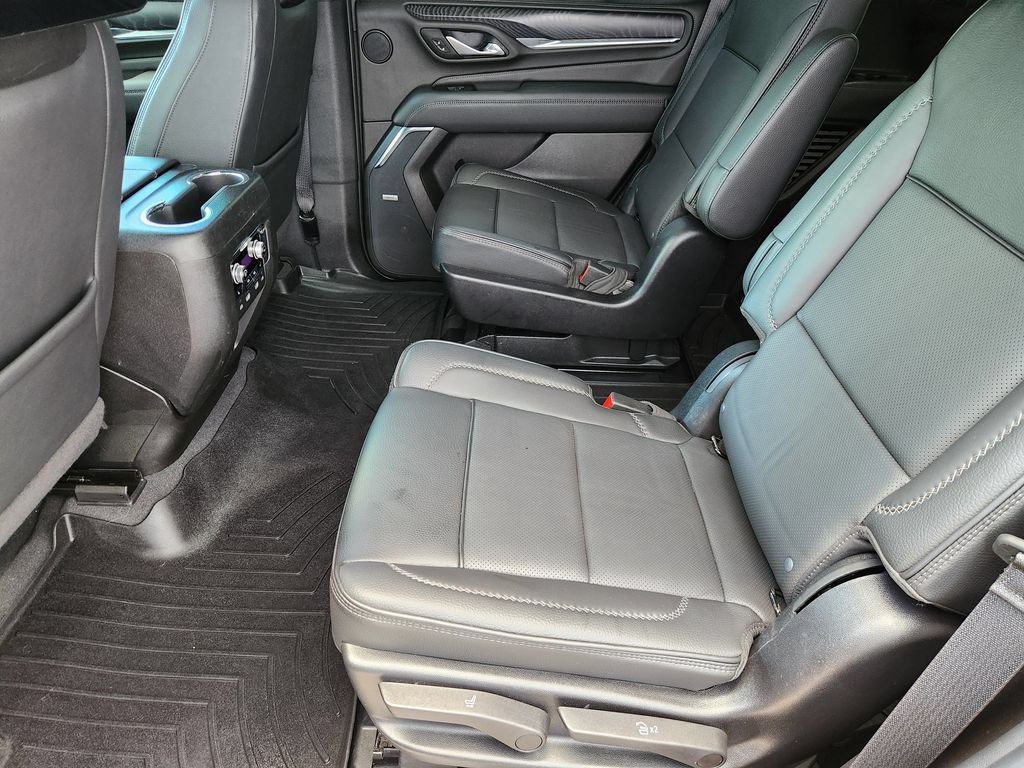 Used 2024 GMC Yukon Denali w/ Denali Reserve Package AWD/4WD image 31