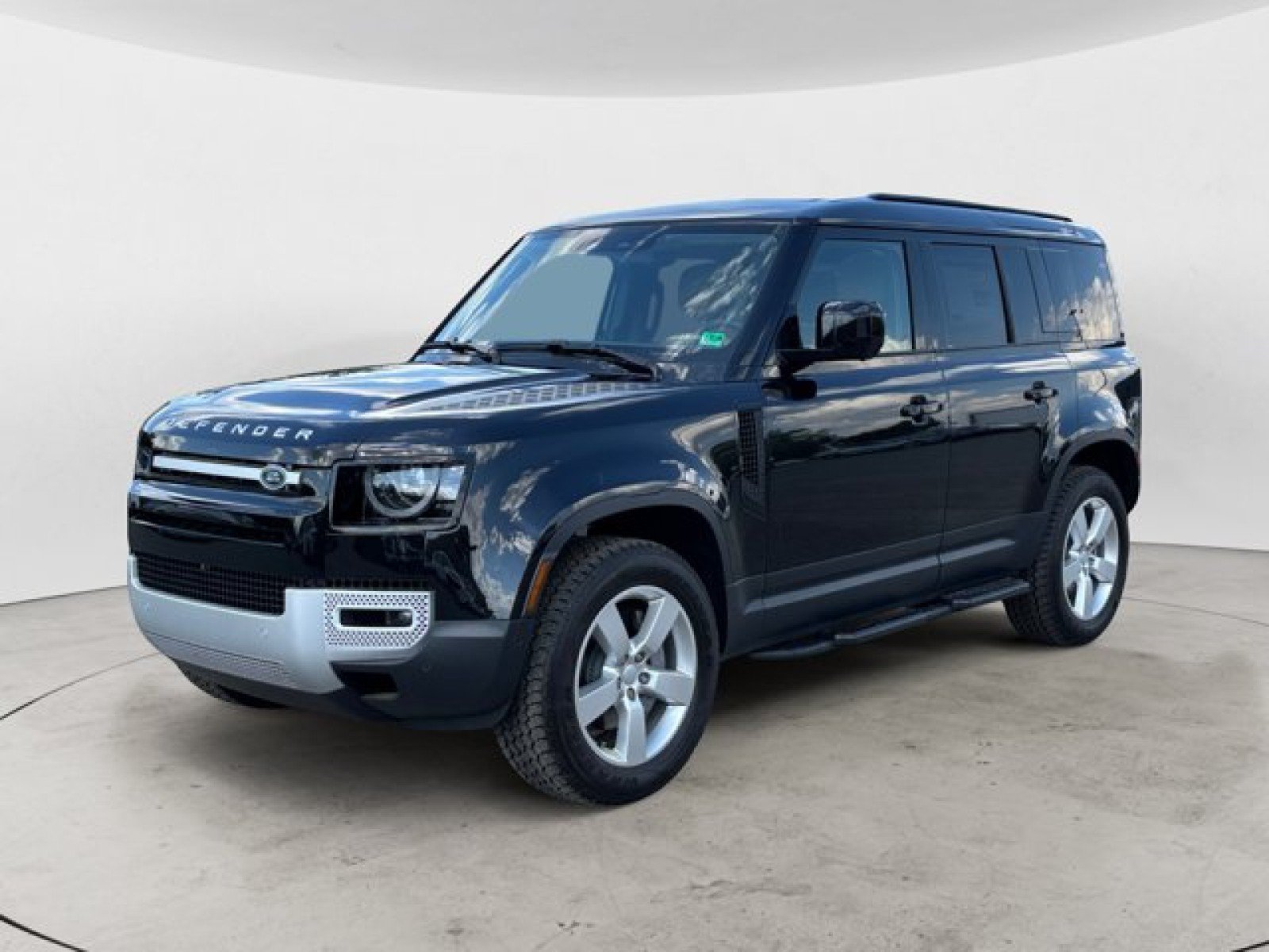 Used 2025 Land Rover Defender 110 S AWD/4WD image 1