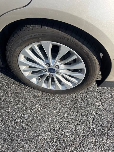 Used 2018 Ford C-MAX SE w/ Equipment Group 202A FWD image 12