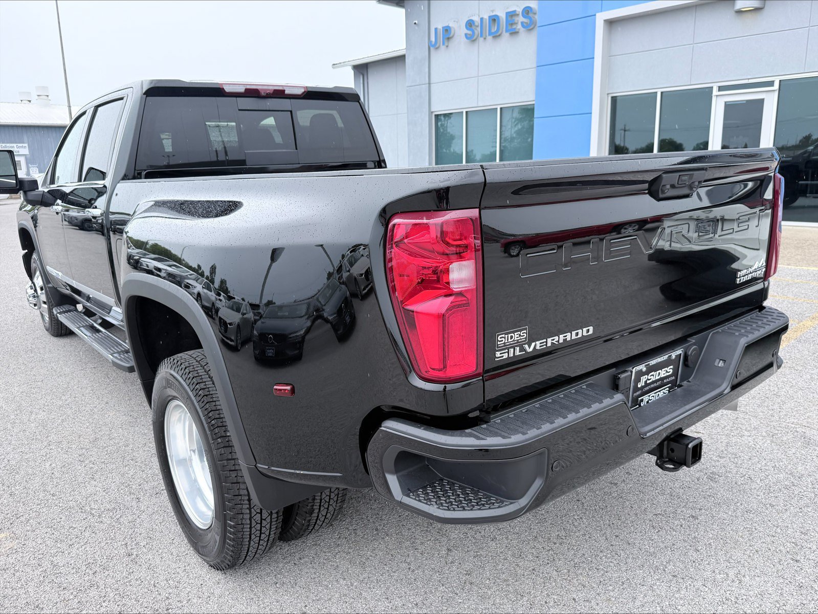 New 2026 Chevrolet Silverado 3500 High Country w/ High Country Premium Package AWD/4WD image 7