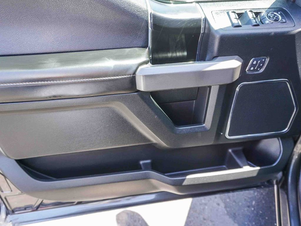 Used 2018 Ford F150 Platinum w/ Equipment Group 701A Luxury AWD/4WD image 19