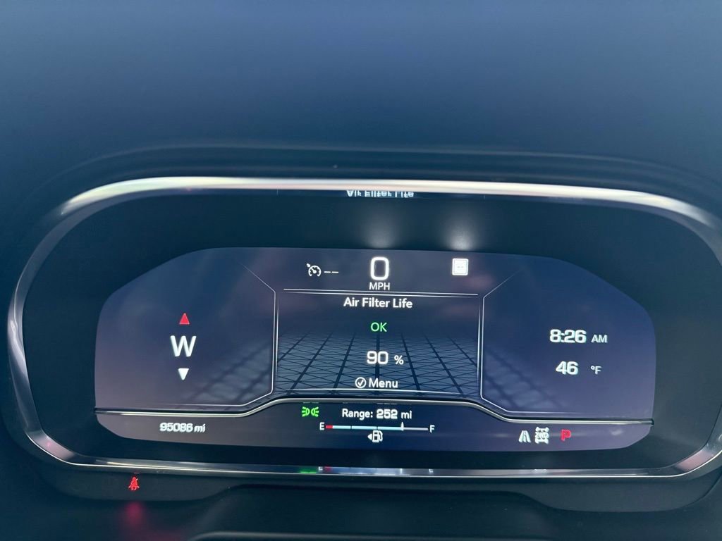 Used 2022 GMC Yukon SLT w/ SLT Premium Package image 14