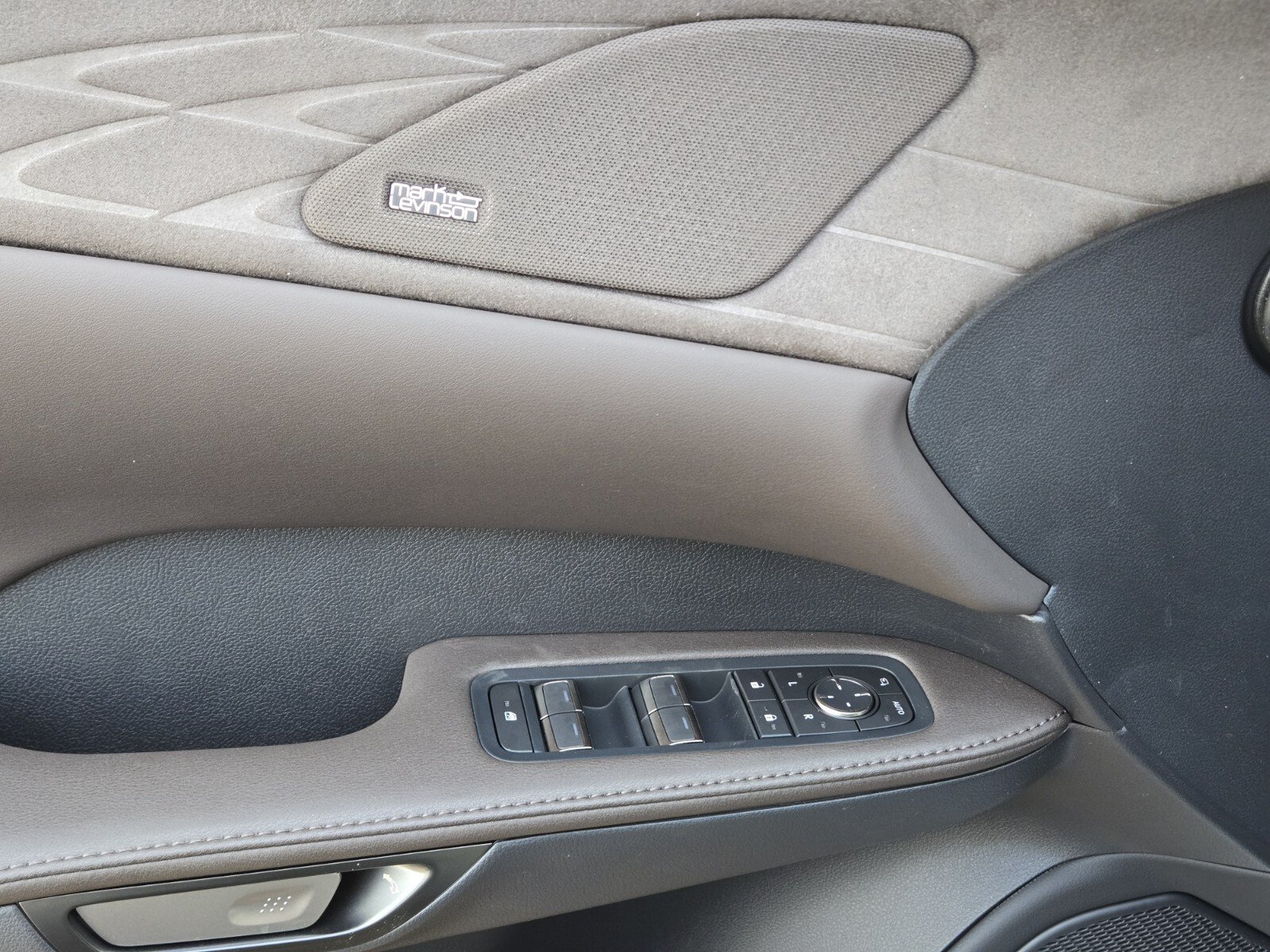 New 2026 Lexus RX 350h AWD/4WD image 9