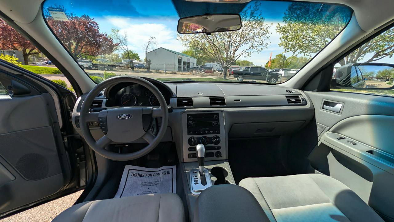 Used 2005 Ford Five Hundred SE image 13