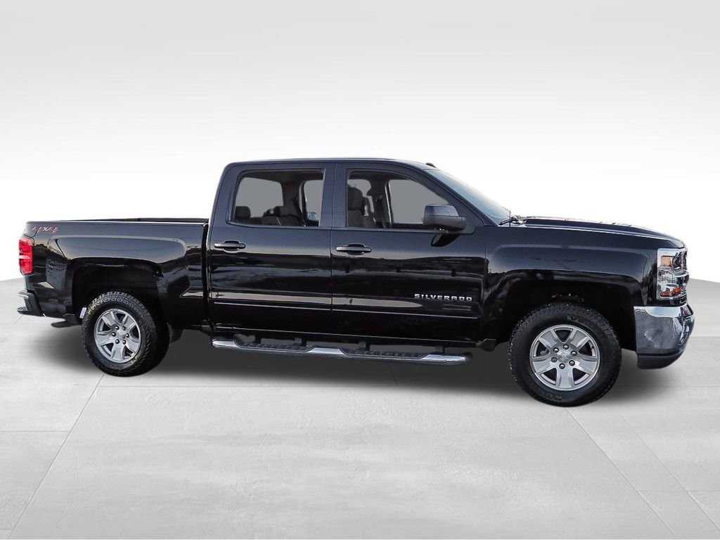 Used 2018 Chevrolet Silverado 1500 LT w/ All Star Edition image 9