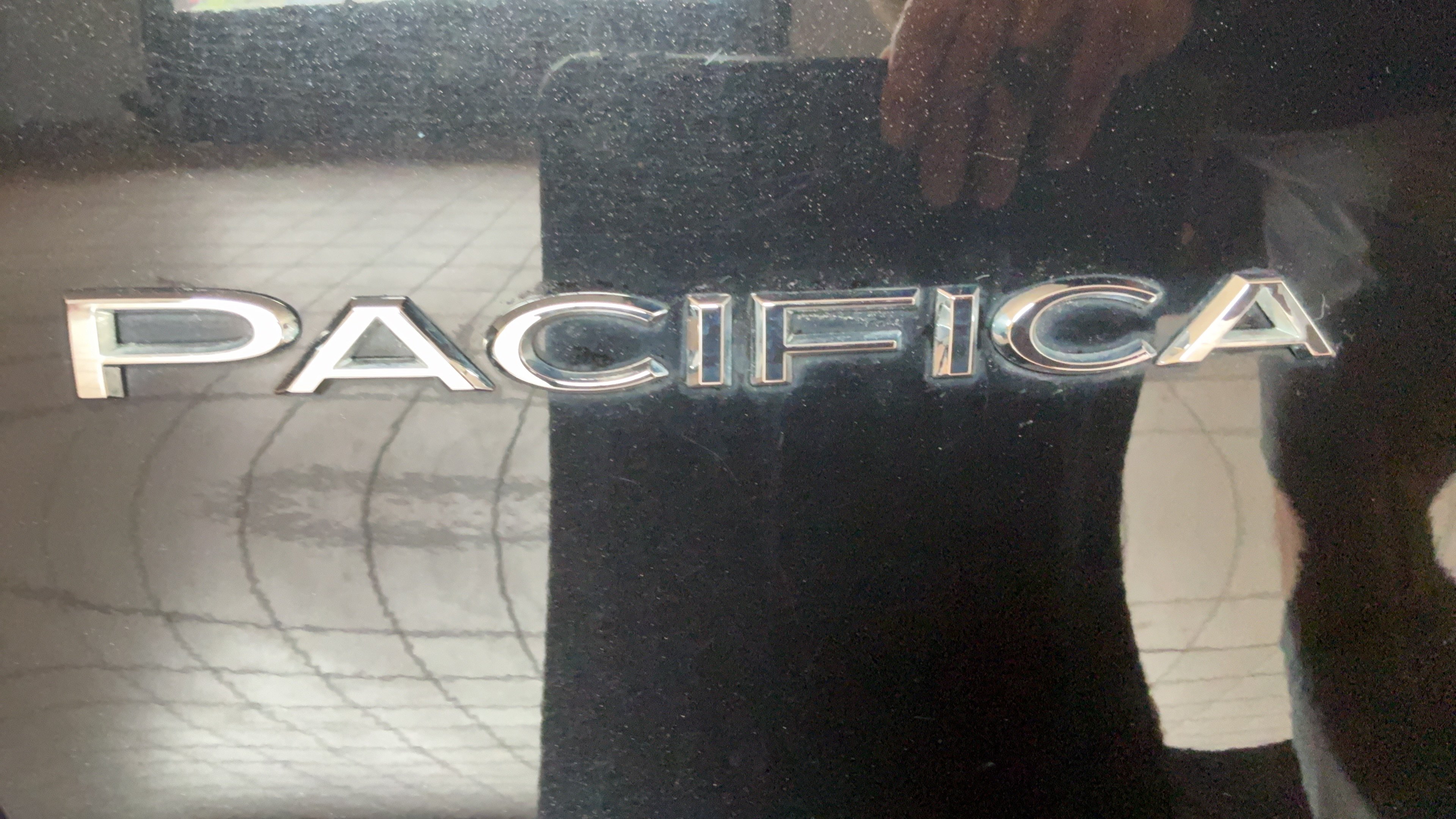 Used 2024 Chrysler Pacifica Touring-L FWD image 47