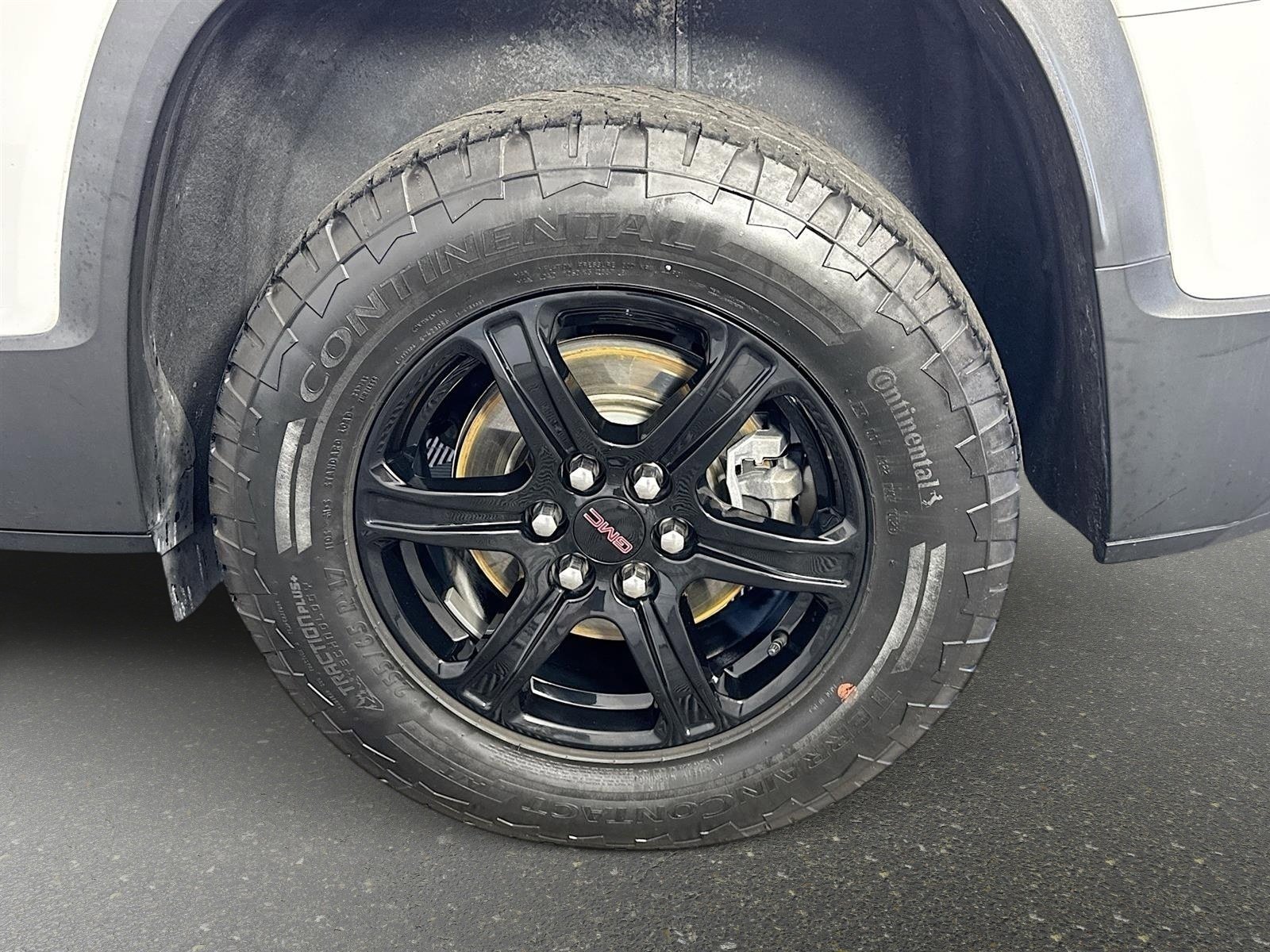 Used 2023 GMC Acadia AT4 w/ Trailering Package AWD/4WD image 32