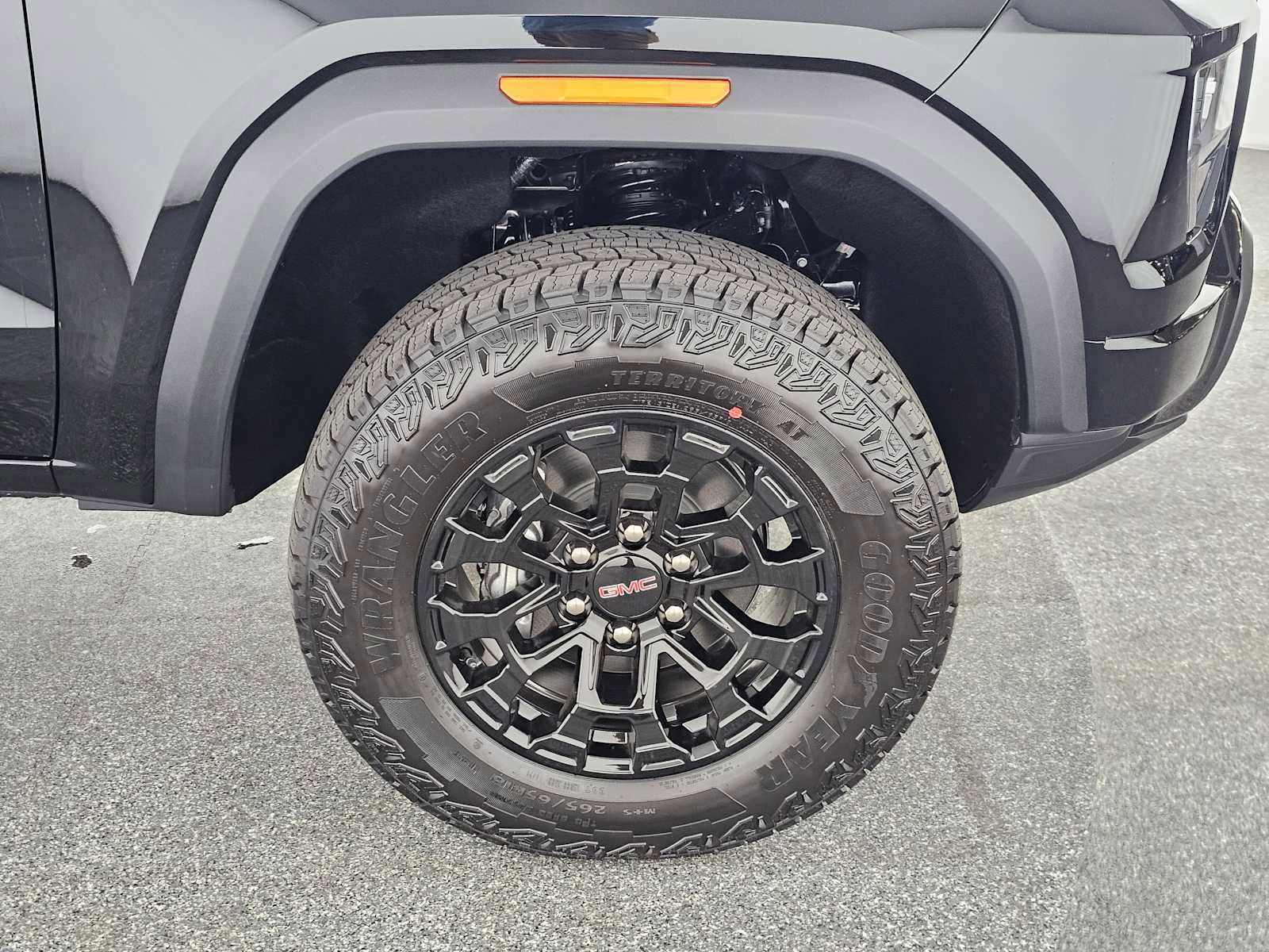 New 2026 GMC Canyon Elevation w/ Convenience Package RWD image 9