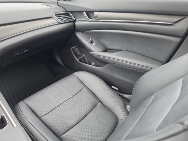 Used 2022 Honda Accord Touring image 18