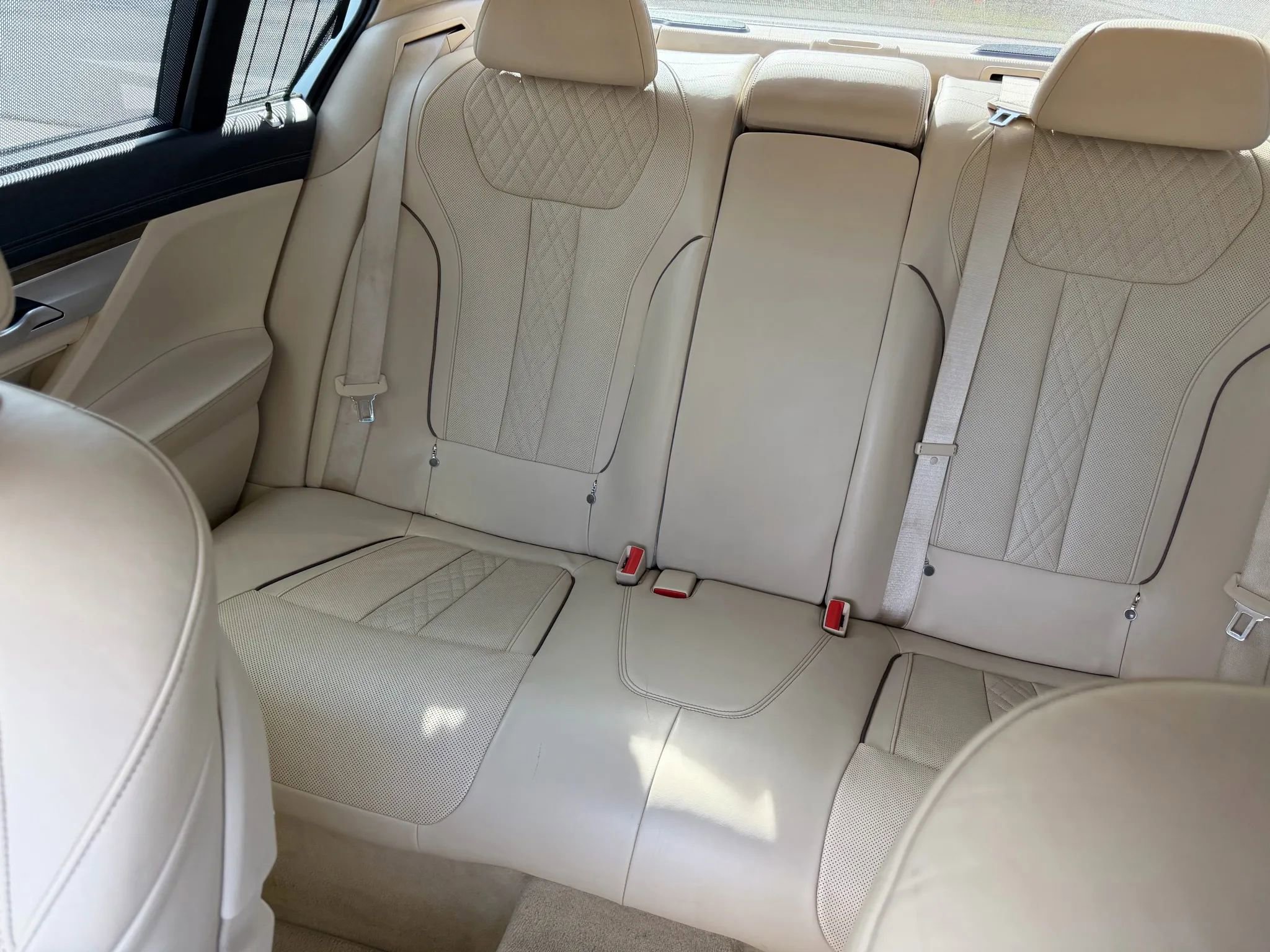 Used 2017 BMW 740i RWD image 25