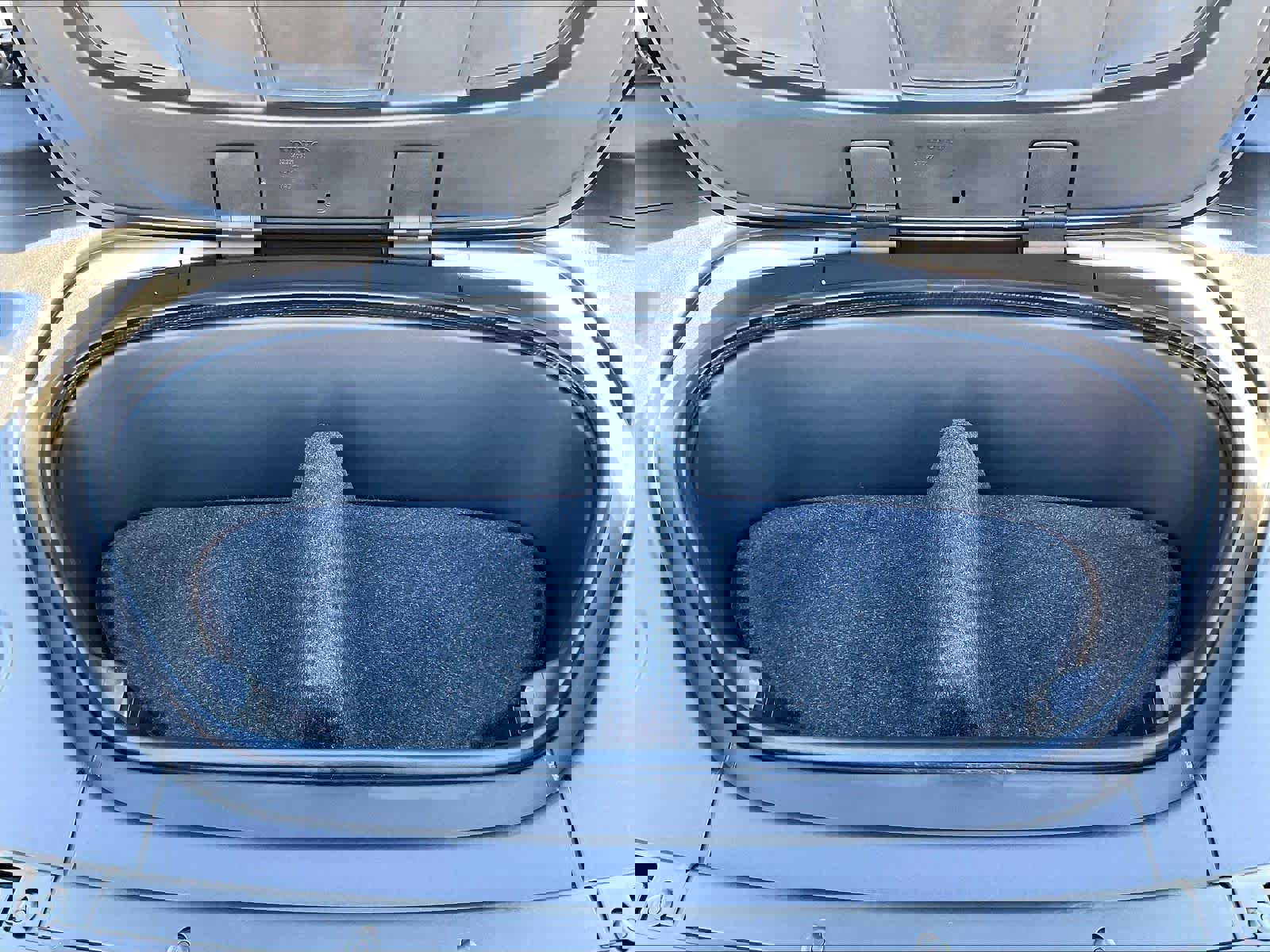 Used 2023 Volvo XC40 Recharge Plus image 34