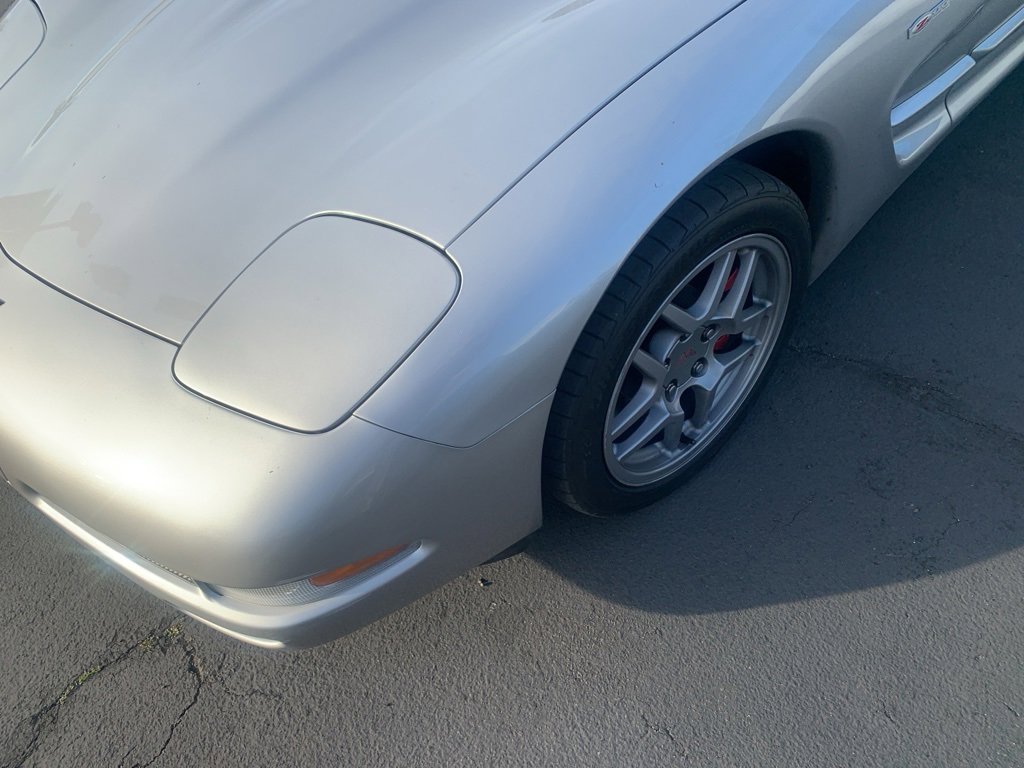 Used 2004 Chevrolet Corvette Z06 w/ Memory Package image 2