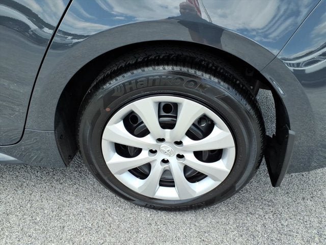 Used 2026 Toyota Corolla LE FWD image 8