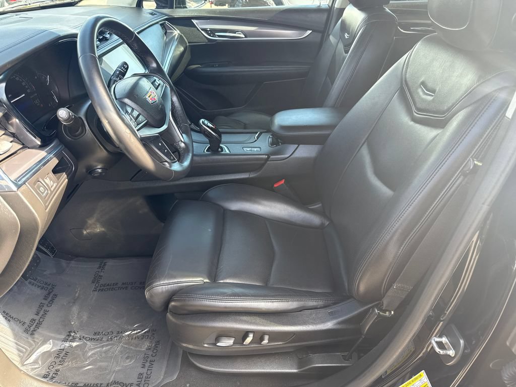 Used 2017 Cadillac XT5 Premium Luxury w/ Advanced Security Package FWD image 21
