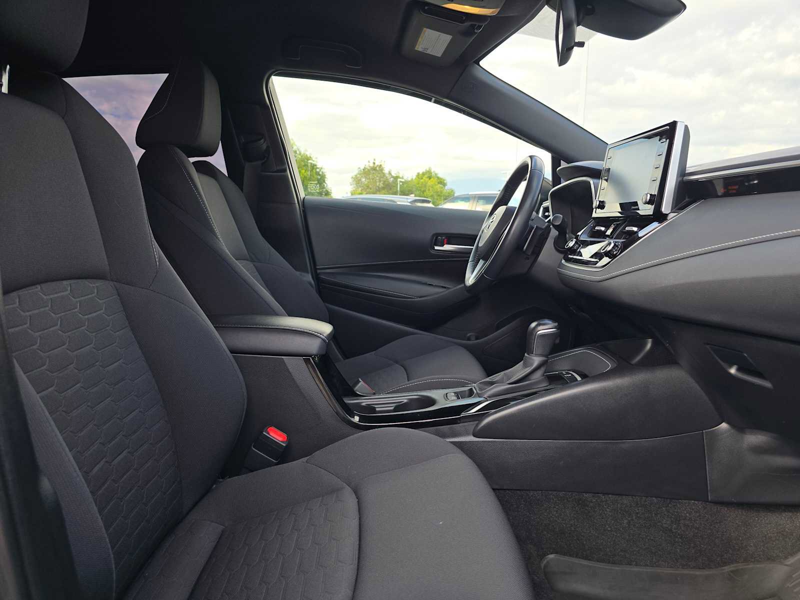 Used 2022 Toyota Corolla SE image 11