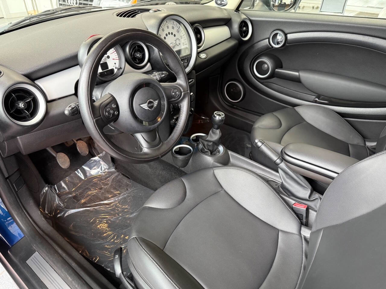 Used 2012 MINI Cooper Hardtop image 9