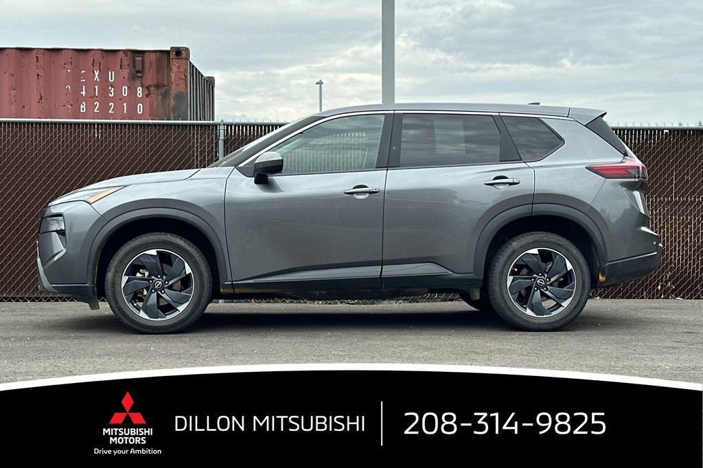 Used 2025 Nissan Rogue SV AWD/4WD image 10