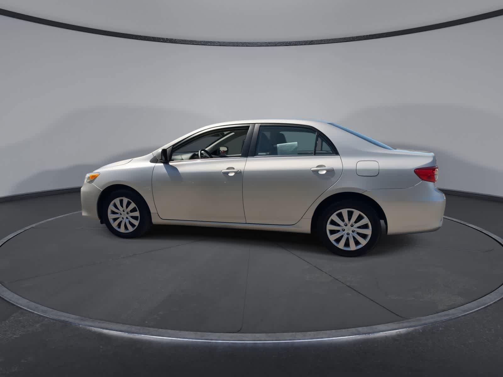 Used 2013 Toyota Corolla LE FWD image 5