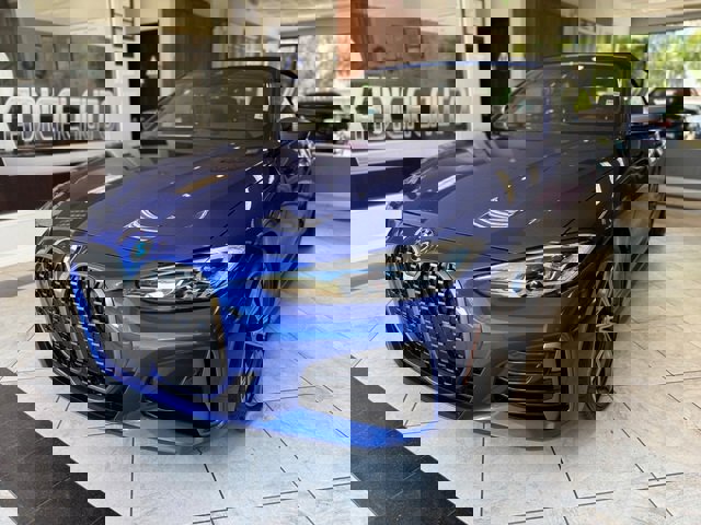 Used 2021 BMW M440i Convertible image 4