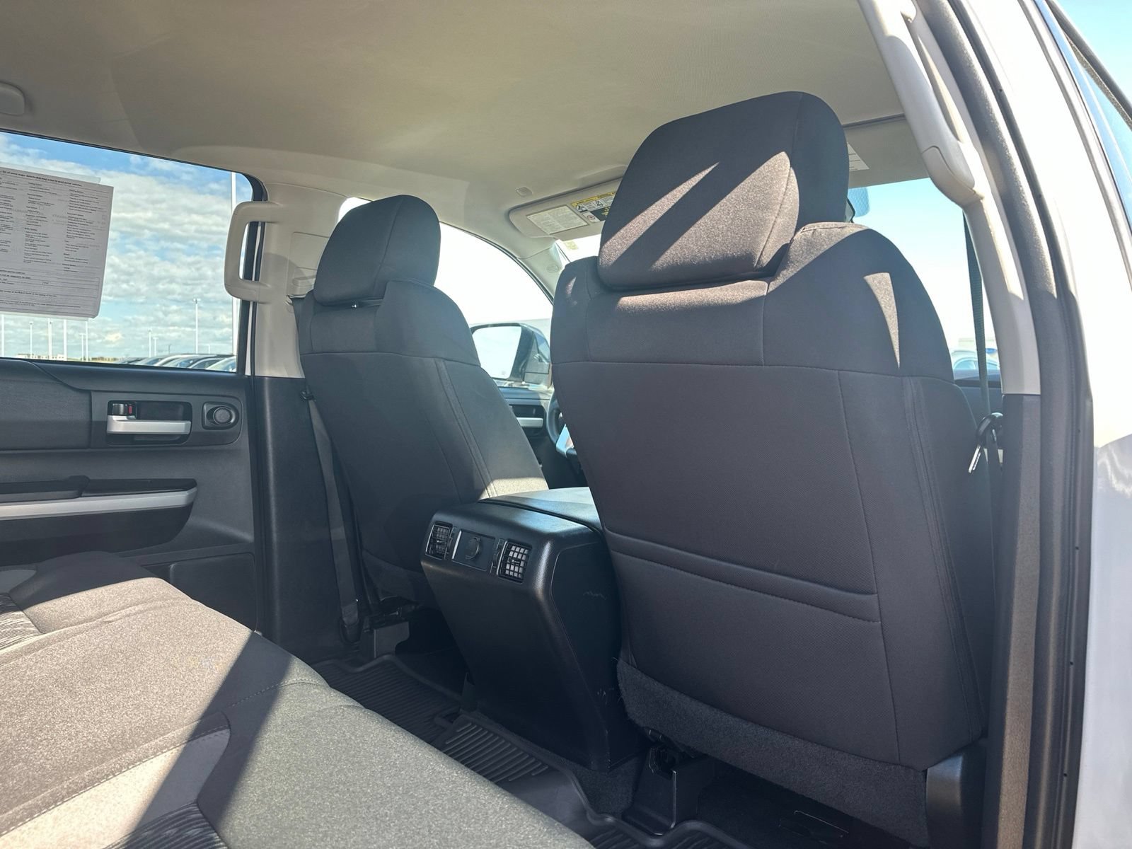 Used 2020 Toyota Tundra SR5 w/ SR5 Upgrade Package AWD/4WD image 30