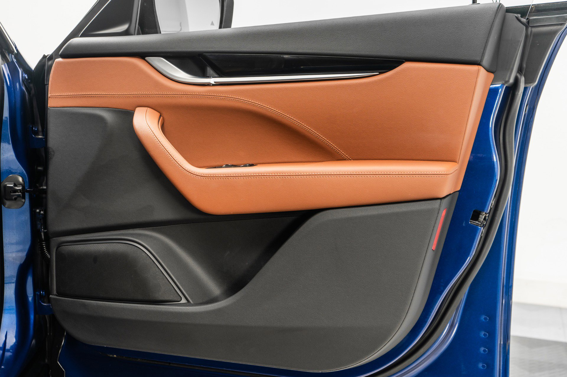 Used 2022 Maserati Levante GT image 41