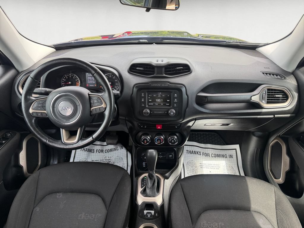 Used 2017 Jeep Renegade Latitude w/ Cold Weather Group AWD/4WD image 11