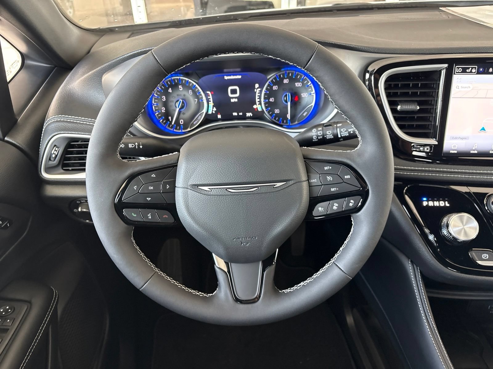 New 2027 Chrysler Pacifica Limited FWD image 45